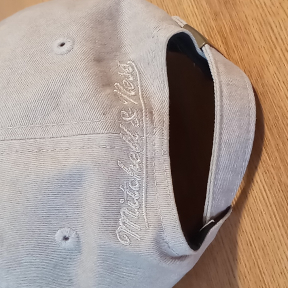 Celtics hat - Picture 3 of 5